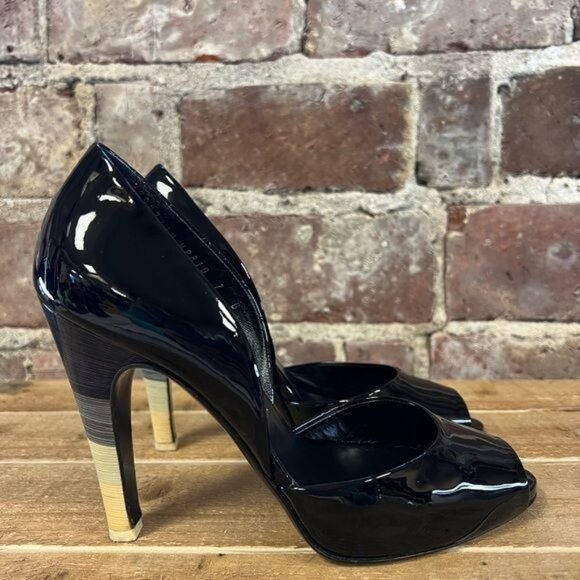 Salvatore Ferragamo Black Patent Leather D’Orsay Peep Toe Heels Pumps Sz 7 - Picture 2 of 11